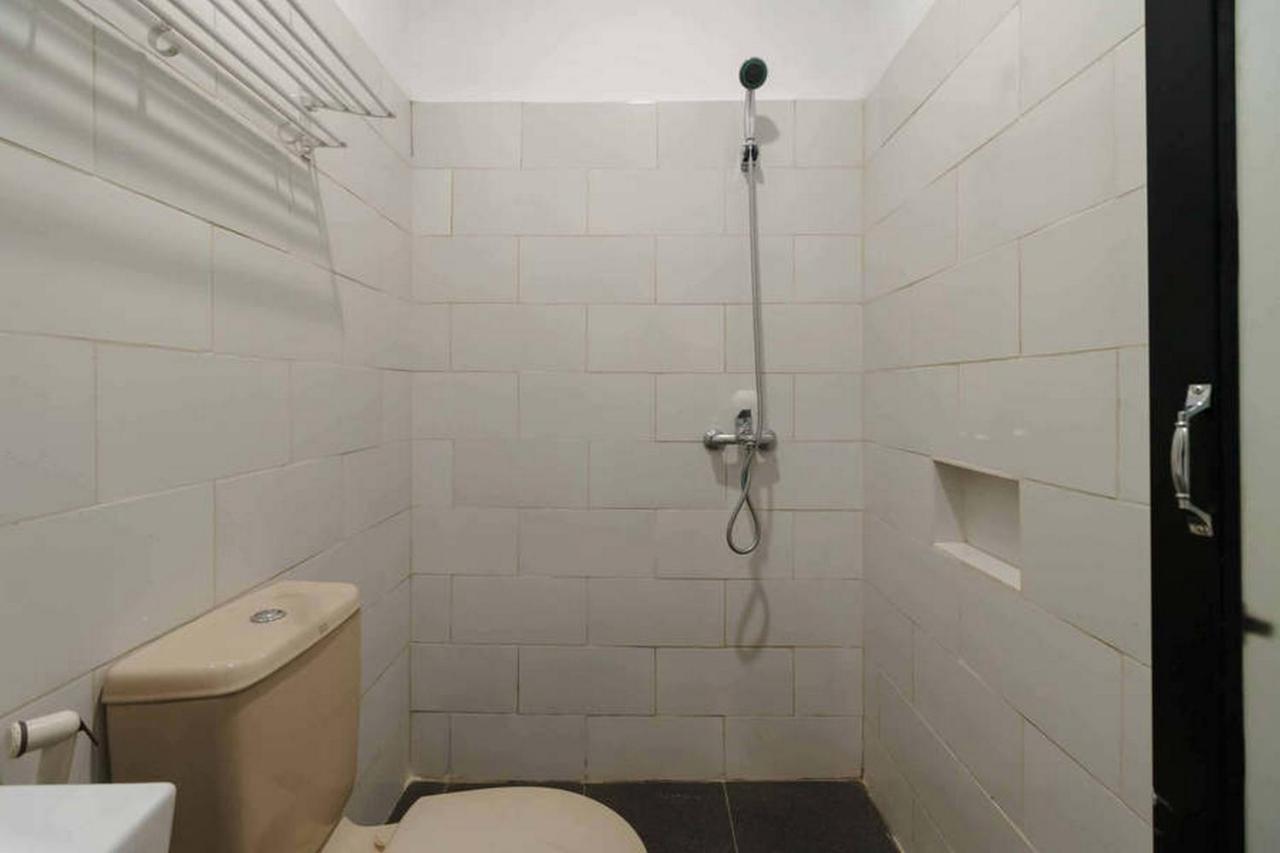 Pulauberayan Jotel Guest House Mitra Reddoorz מראה חיצוני תמונה