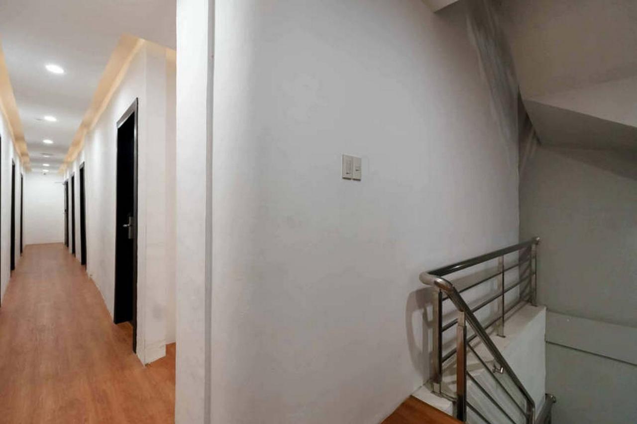 Pulauberayan Jotel Guest House Mitra Reddoorz מראה חיצוני תמונה