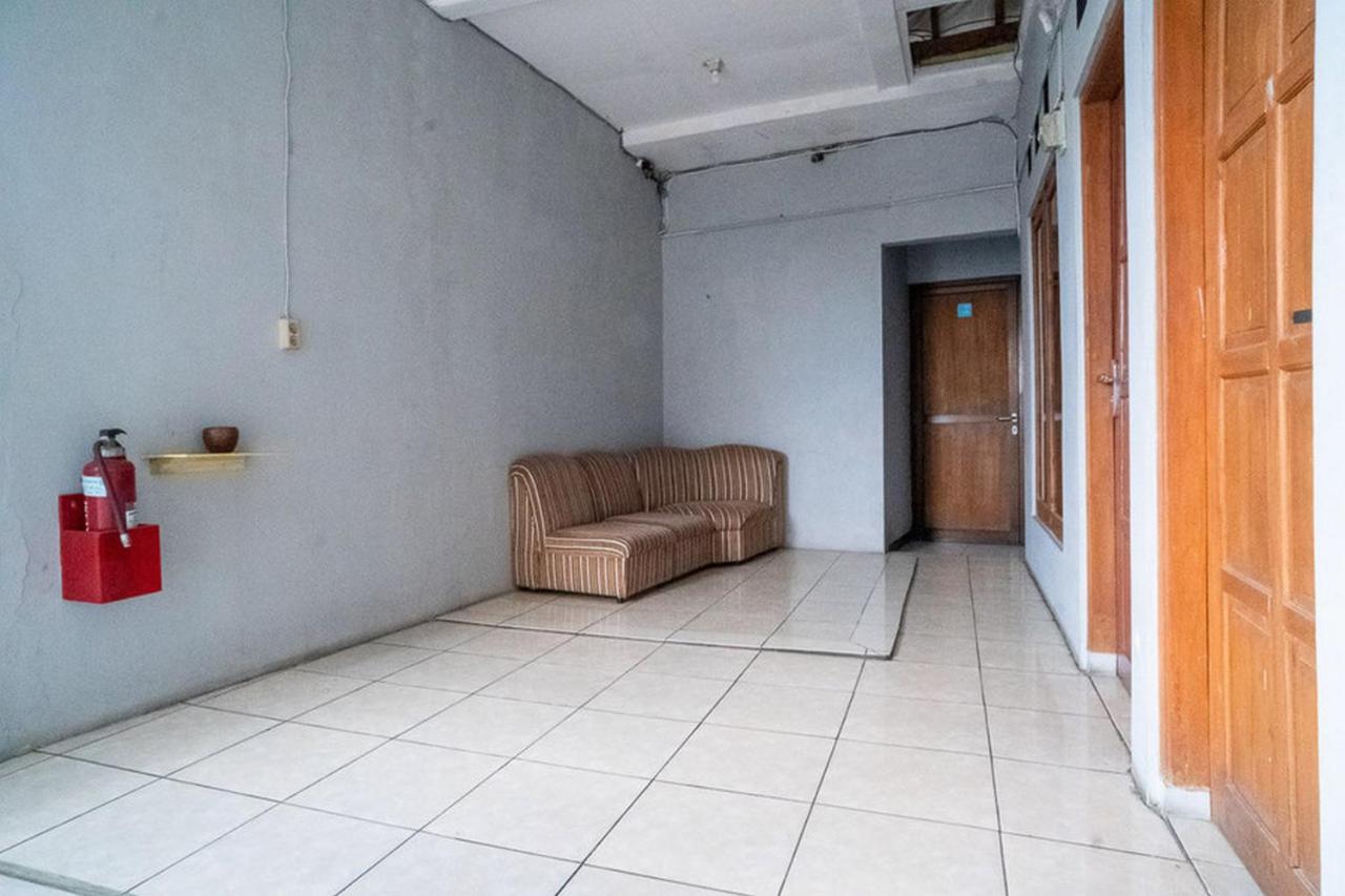 Pulauberayan Jotel Guest House Mitra Reddoorz מראה חיצוני תמונה